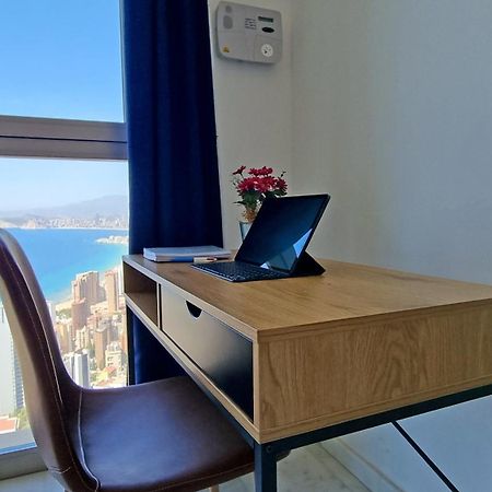 Highrise Apartment With Private Terrace & Sea Views - 34Th Floor Бенидорм Экстерьер фото